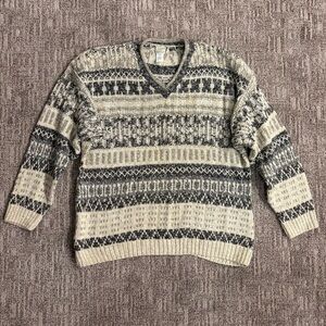 Vintage Great Land men’s knit v neck sweater size XL, tan brown